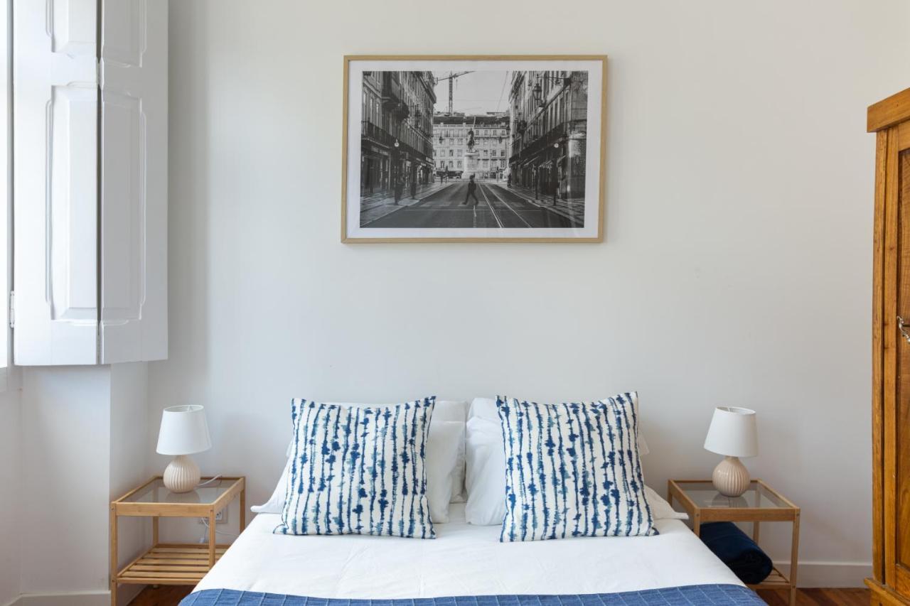 White & Blue Vintage Home In Graca Lisbon Luaran gambar